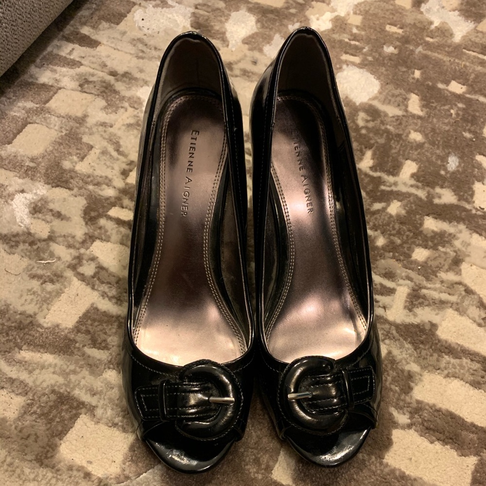 Etienne Aigner gloss black heels
